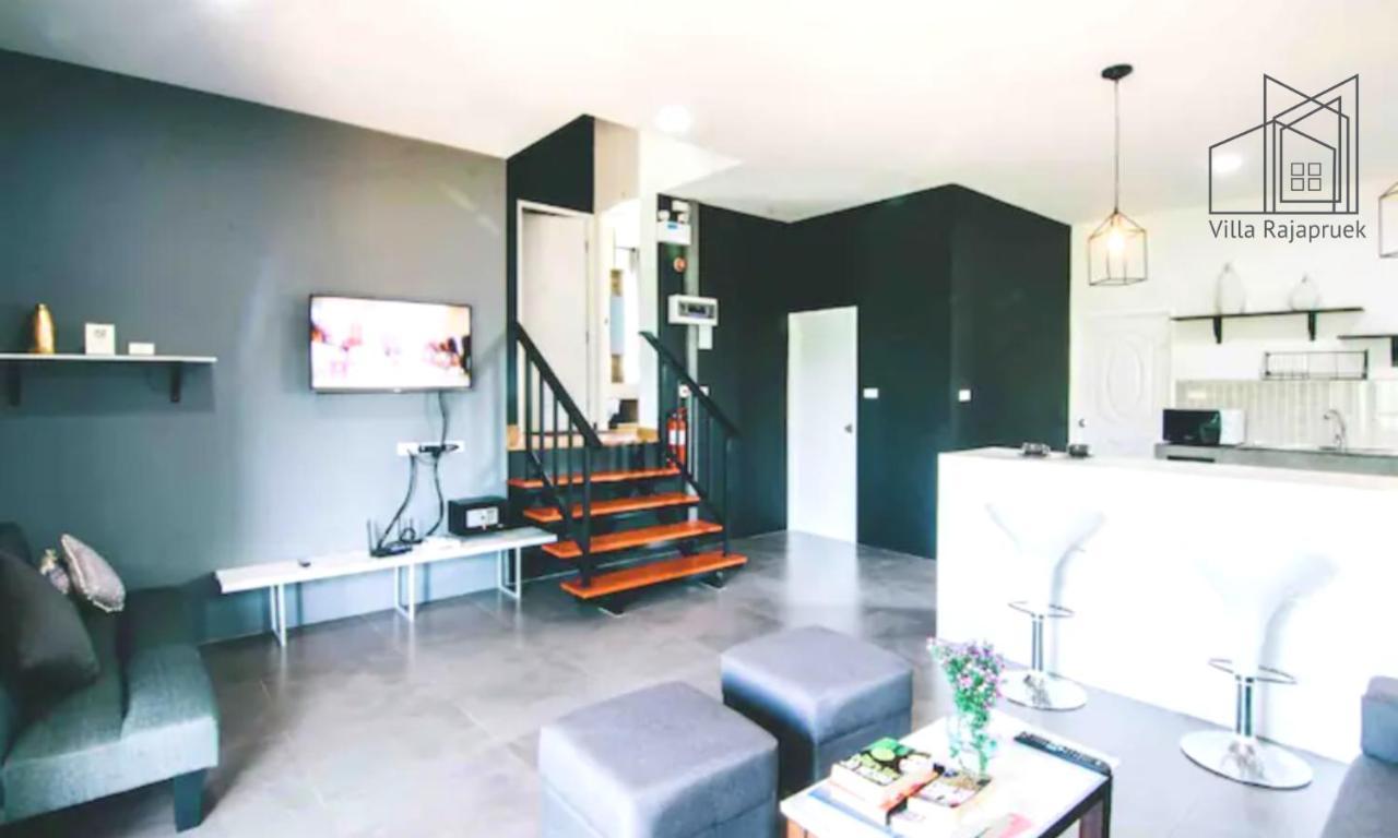 Villa Rajapruek Entire 3 Villas 7 Bedrooms Near Airport Chiang Mai Eksteriør bilde