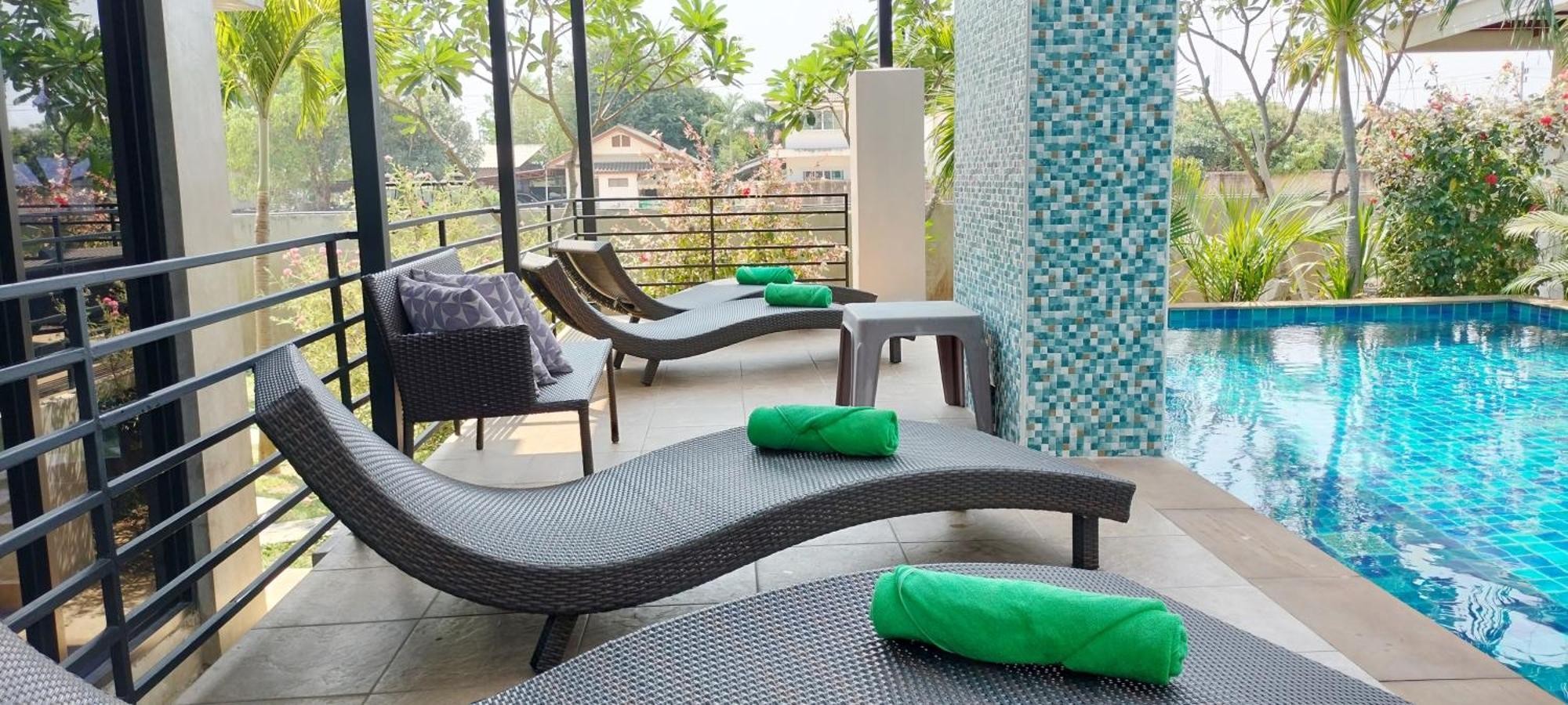 Villa Rajapruek Entire 3 Villas 7 Bedrooms Near Airport Chiang Mai Eksteriør bilde