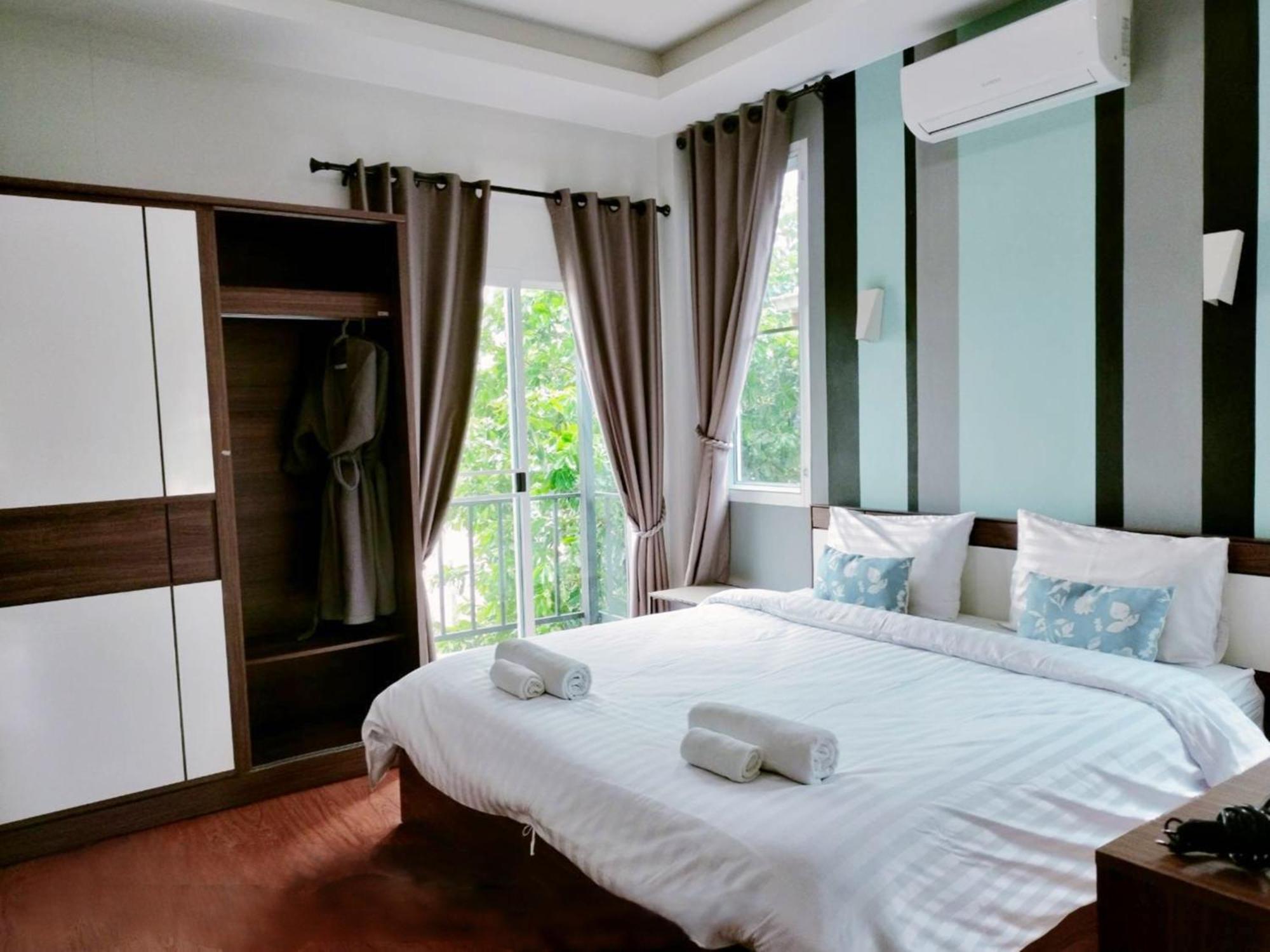 Villa Rajapruek Entire 3 Villas 7 Bedrooms Near Airport Chiang Mai Eksteriør bilde